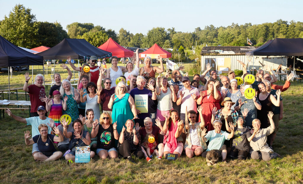 MUT-TOUR Teilnehmende des Selbsthilfe Fests vom Mut fördern e.V. rund um mentale Gesundheit